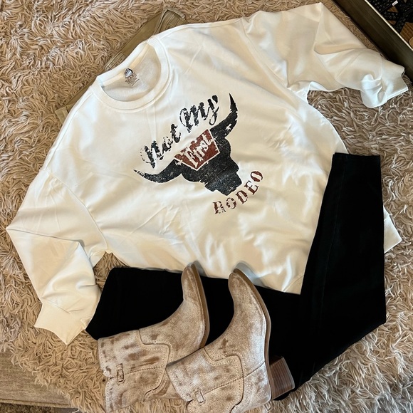 Sweatshirts and Tees on sale!! - Picture 5 of 11